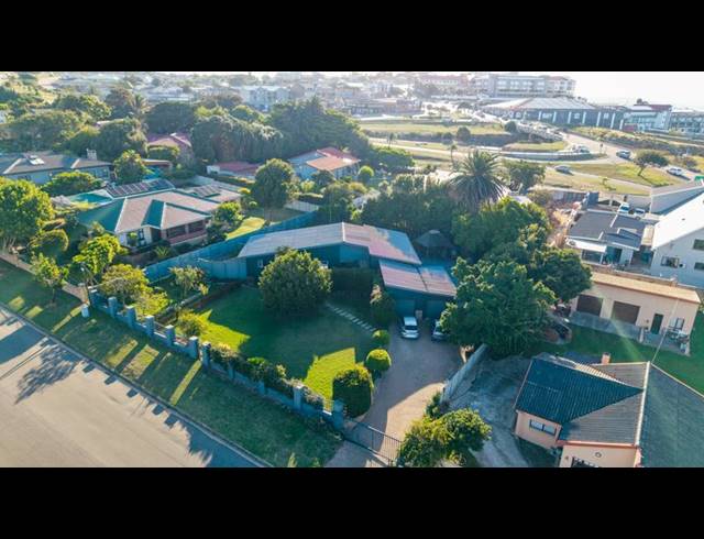 3 BEDROOM HOUSE FOR SALE IN MOSSEL BAY CENTRAL